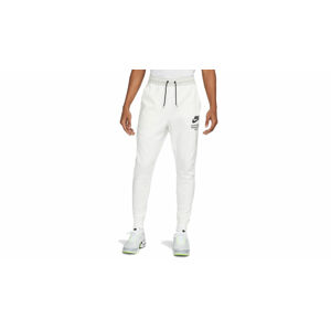 Nike Sportswear Graphic Fleese Joggers biele DM6552-133