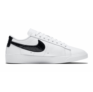 Nike W Blazer Low biele BQ0033-100 - vyskúšajte osobne v obchode